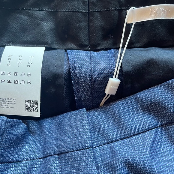 NWT! BOSS Hugo Boss dress pant, Size 2. Straight leg, slim fit. - Picture 11 of 12